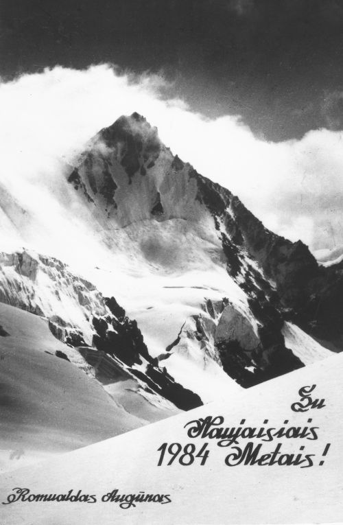 AT006.jpg
