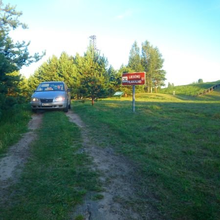 Liesėnų piliakalnis 0,1 rodyklė.jpg