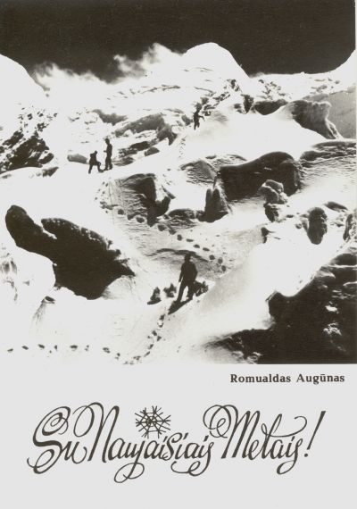 AT009.jpg