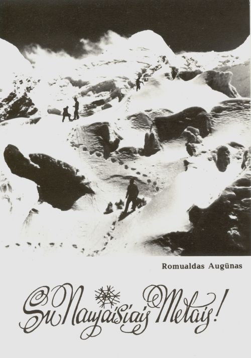 AT009.jpg