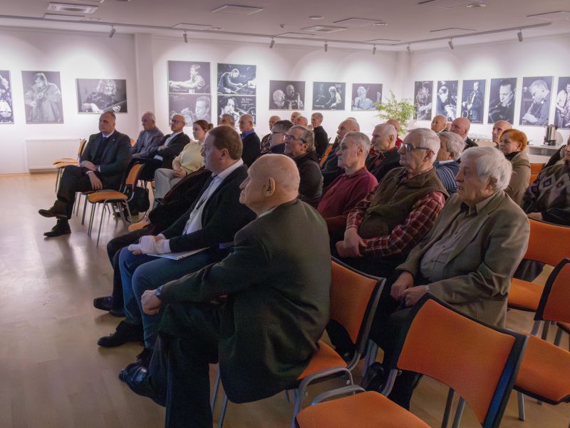 Vaizdas:Elektrėnai.jpg