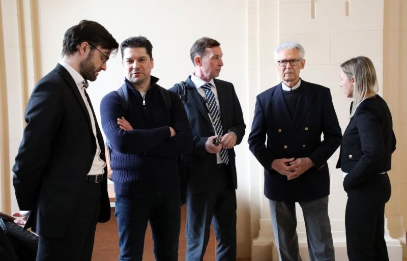 Vaizdas:Konf1.jpg