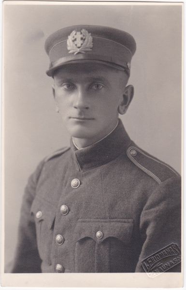 Vaizdas:Karys1931.jpg